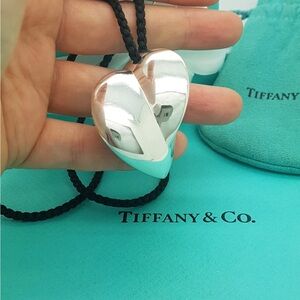 Tiffany & Co. 💯% Auth Rare Lrg  Frank Gehry Heart Pendant Necklace w/Box ✨EUC✨